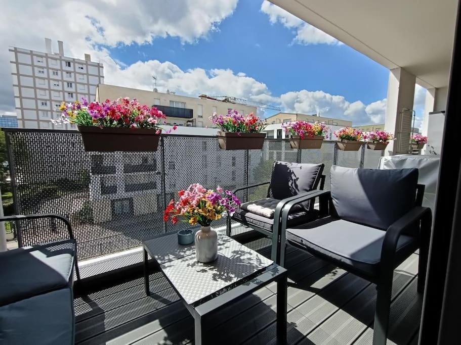 Appartement 4 Pieces - La Rose Des Yvelines - Classe 3 Etoiles Trappes Bagian luar foto