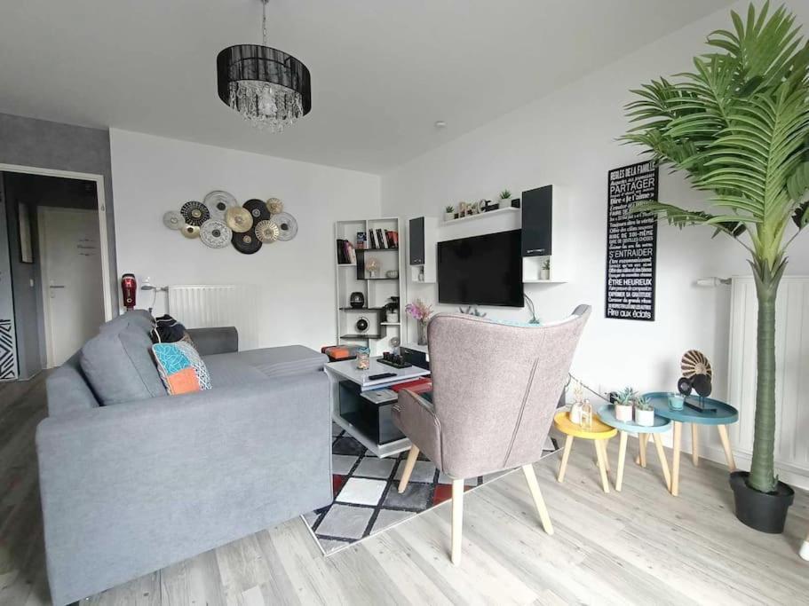 Appartement 4 Pieces - La Rose Des Yvelines - Classe 3 Etoiles Trappes Bagian luar foto